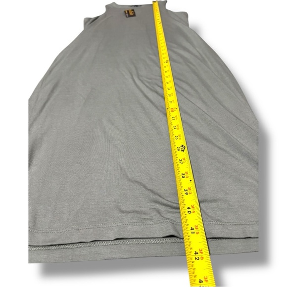 Stylish NWT Green Sleeveless Crewneck Sheath Style Bodycon Midi Dress - Picture 14 of 15